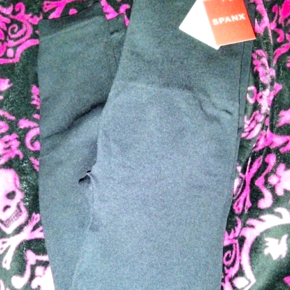 Spanx Look At Me Now Leggings